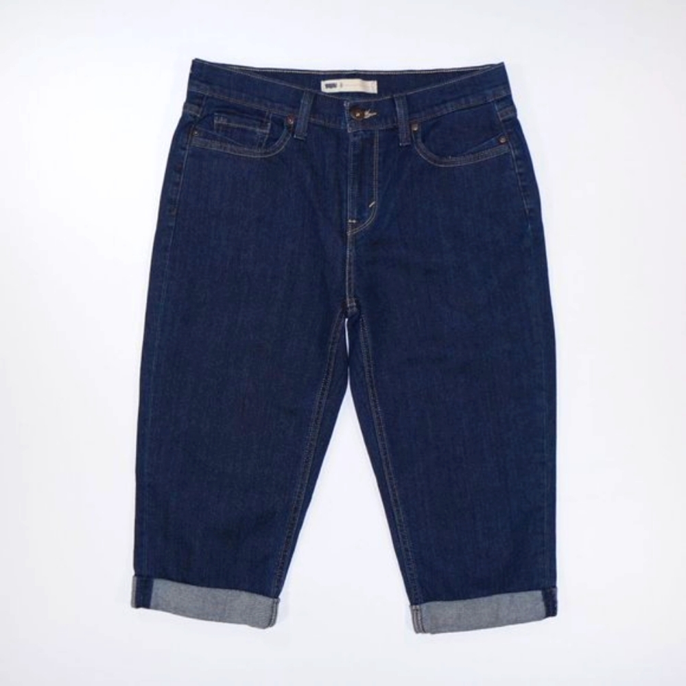Levi's Roll Cuff Capri size 8